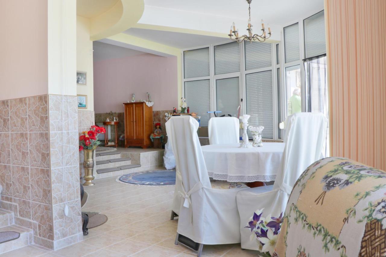 Villa Nora Албена Екстер'єр фото